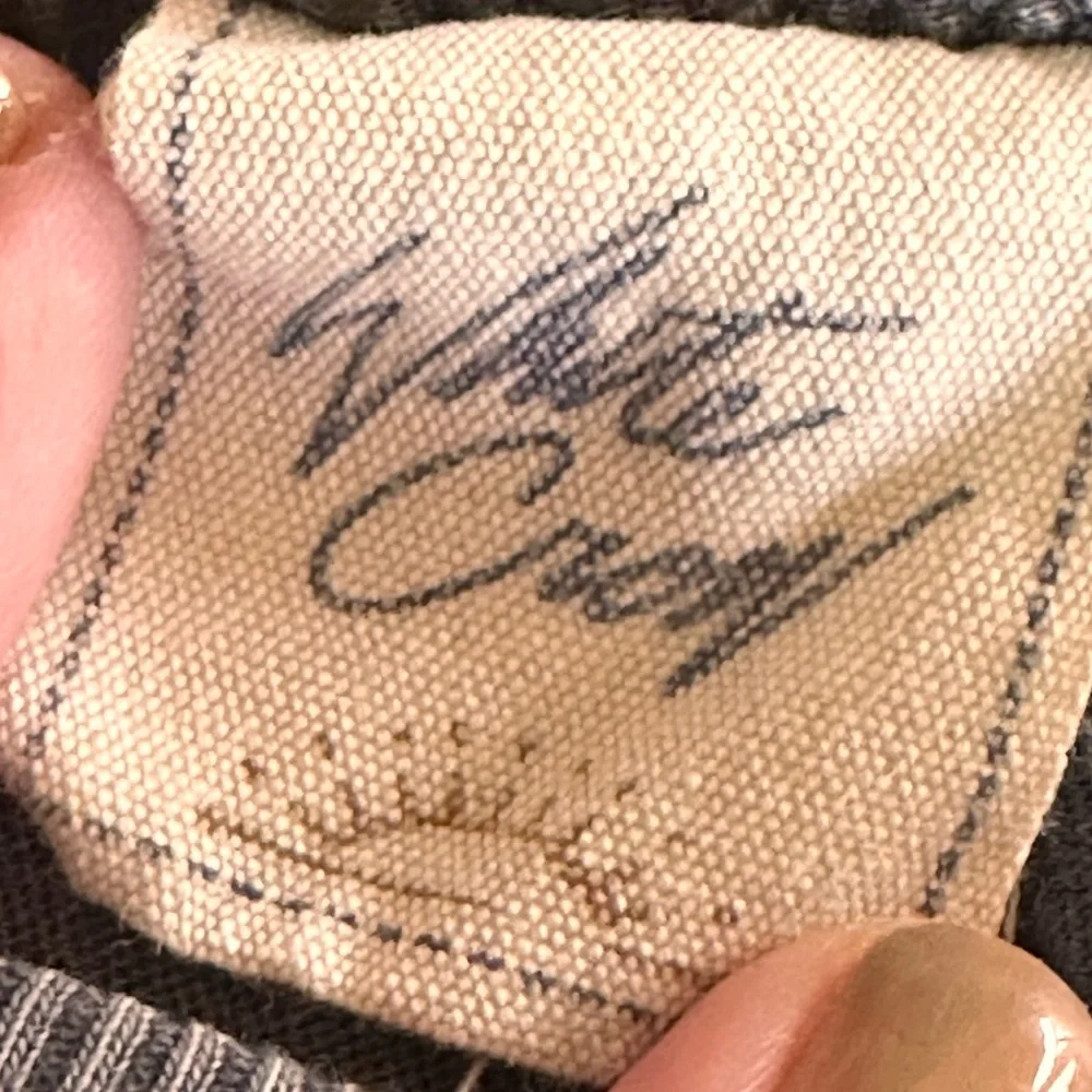 White Crow Cold Shoulder Tee Size L | Boot Barn American Made Graphic Top - Picture 3 of 8